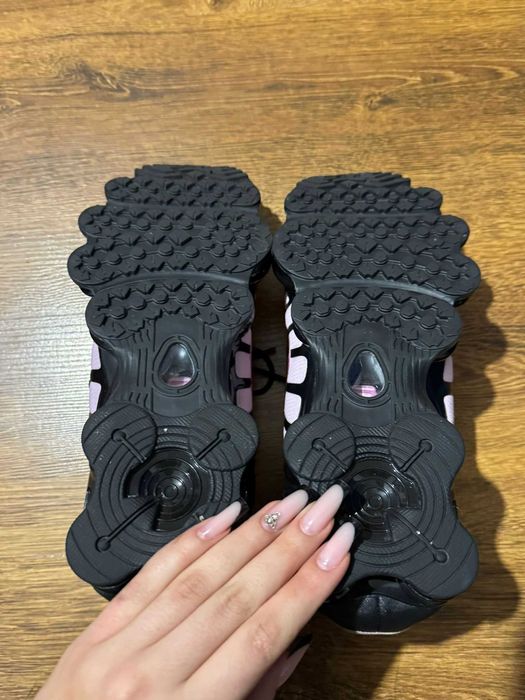 adidasi nike shox black pink