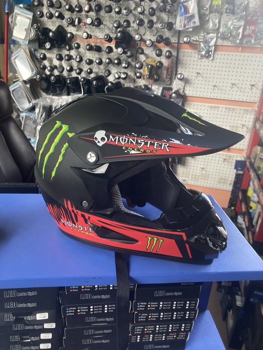 Каска за мотор Крос MONSTER M // Кросова каска М