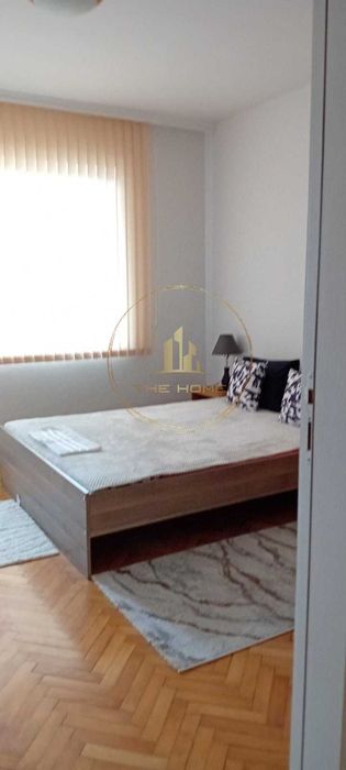 Дава се под наем Тристаен апартамент в Варна, Център - 120 кв.м за 850 € - Снимка #9