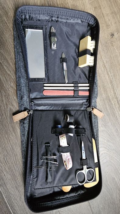 Винтидж пътнически мъжки комплект за бръснене и шиене