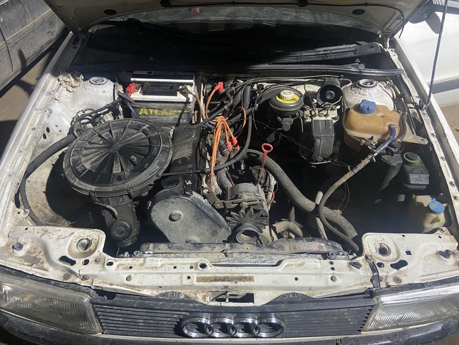Продам автомобиль ауди 80 / кпп механика