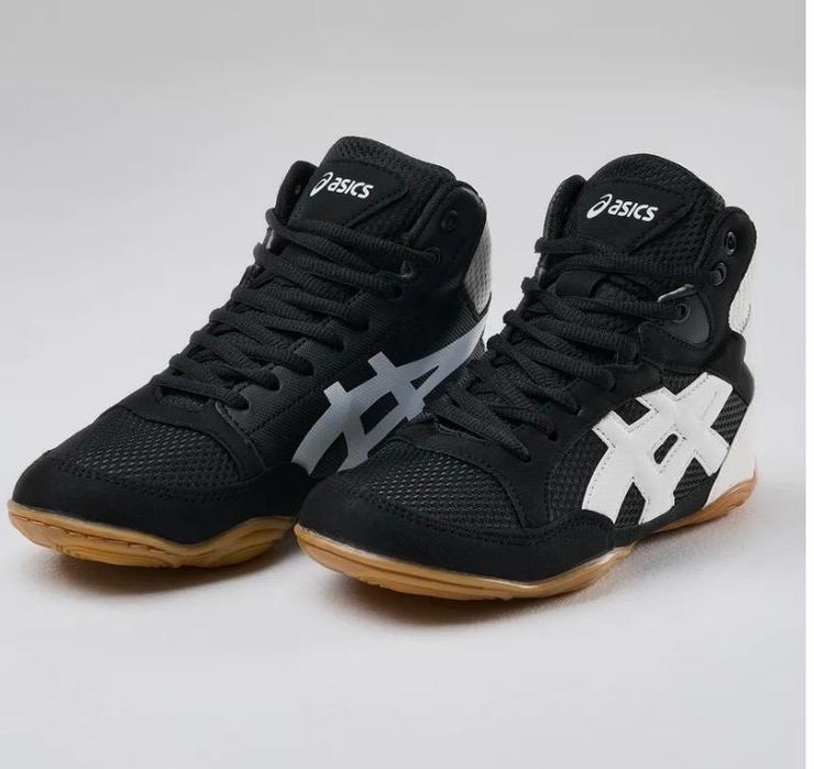 Борцовки, цвет и размер уточняйте. Размеры есть.