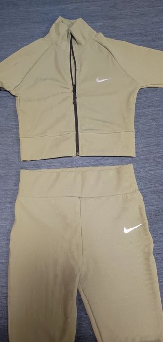 Нов дамски комплект Nike размер S