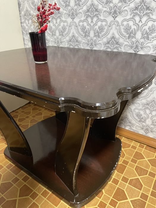 Продается столик журнальный