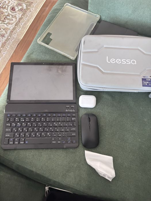 Продам Планшет g2000