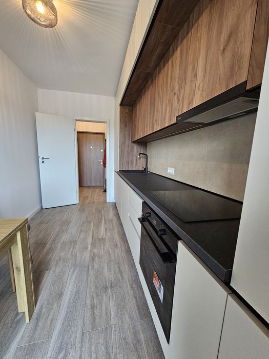 Inchiriez apartament 2 camere etaj 2, lift, Focsani zona Garii regim hotelier 300