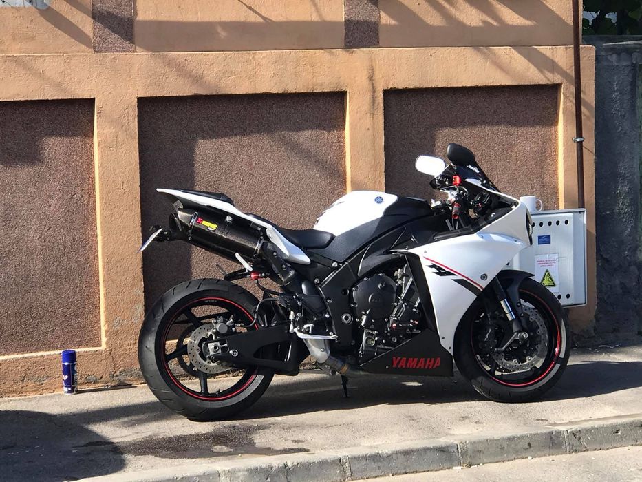 Yamaha r1 crossplane 2014 (bigbang)