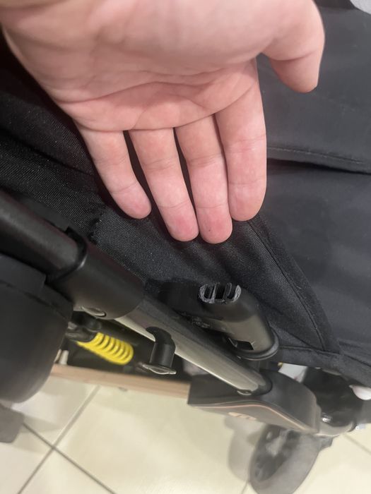 Продам универсальную коляску