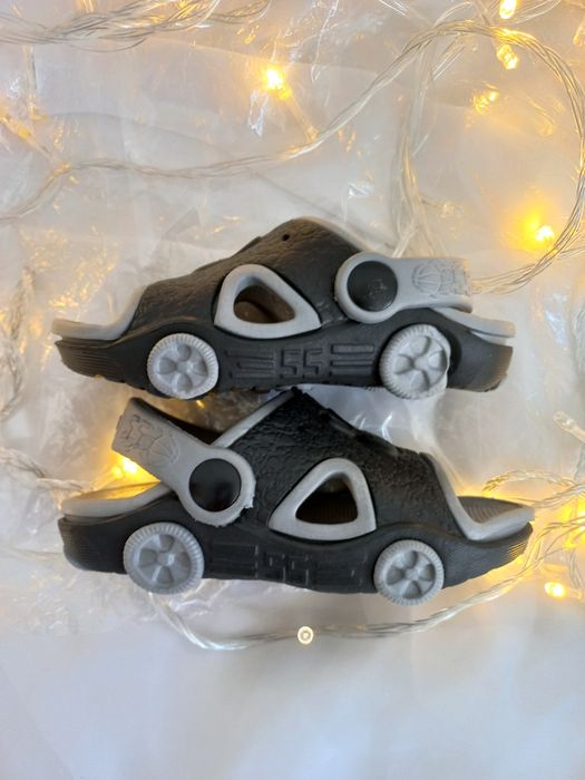 Продаются новые обуви для мальчиков