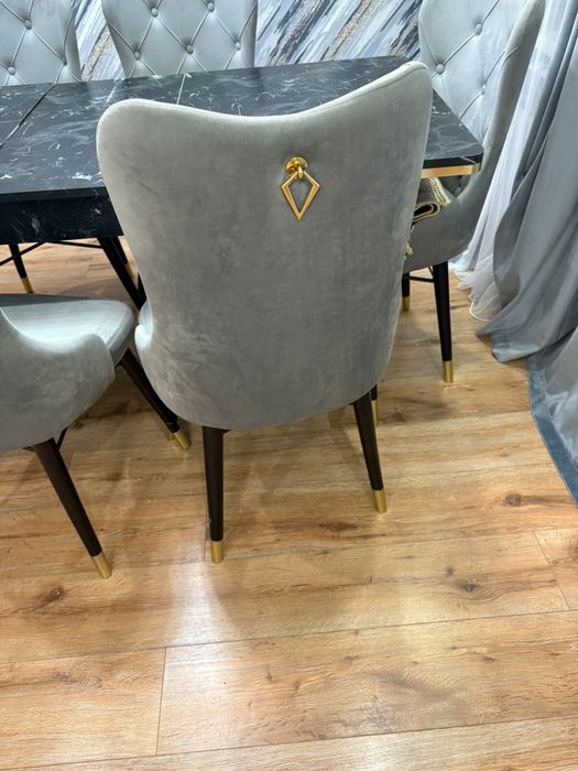 Продам Стол со стульями