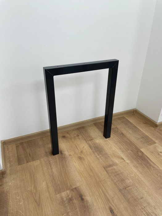 Продавам офис крака за бюро/маса – прахово боядисани