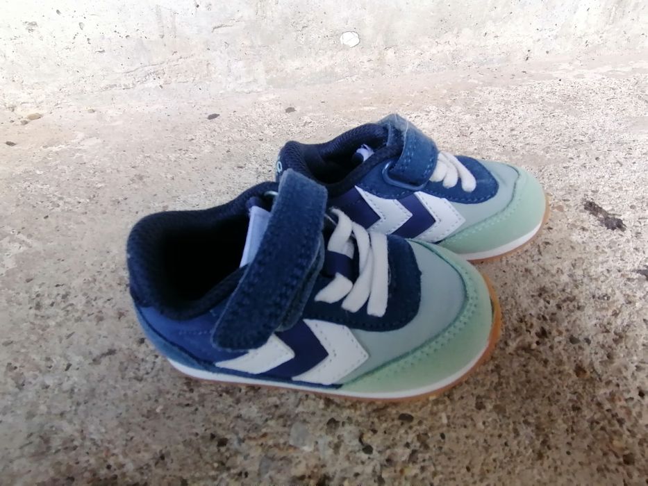 Бебешки маратонки Hummel 20н