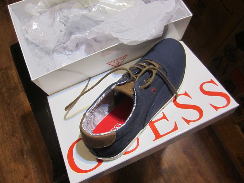 спортни обувки Calvin Klein, Guess, Toms