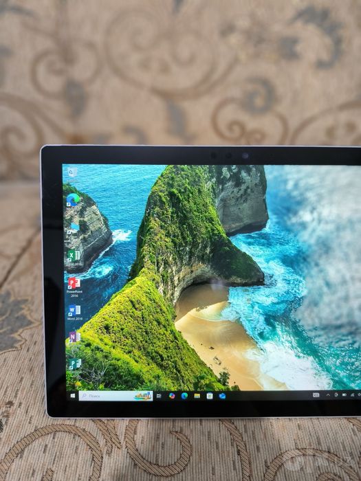 Microsoft Surface Pro 5  Platinum