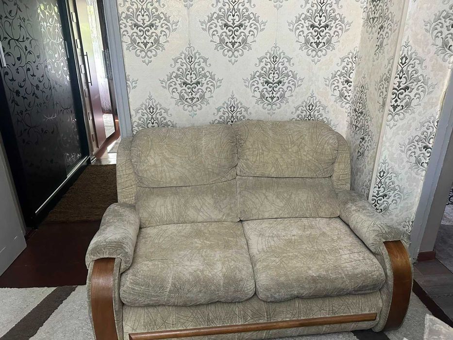 Продам мягкую мебель б/у 3+2+1