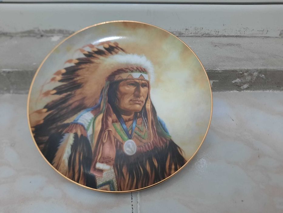 сувенири чинии с сертификат закупени в търг в Англия