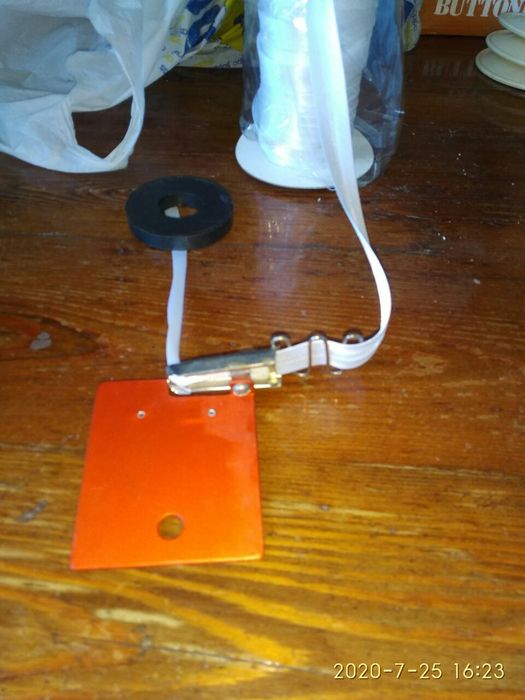 Приспособления для окантовки на швейную машинку