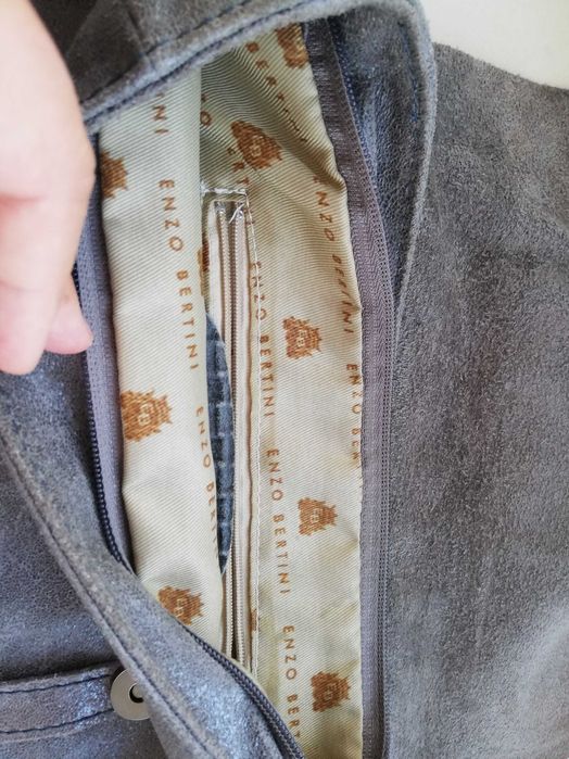 Vând geanta de piele