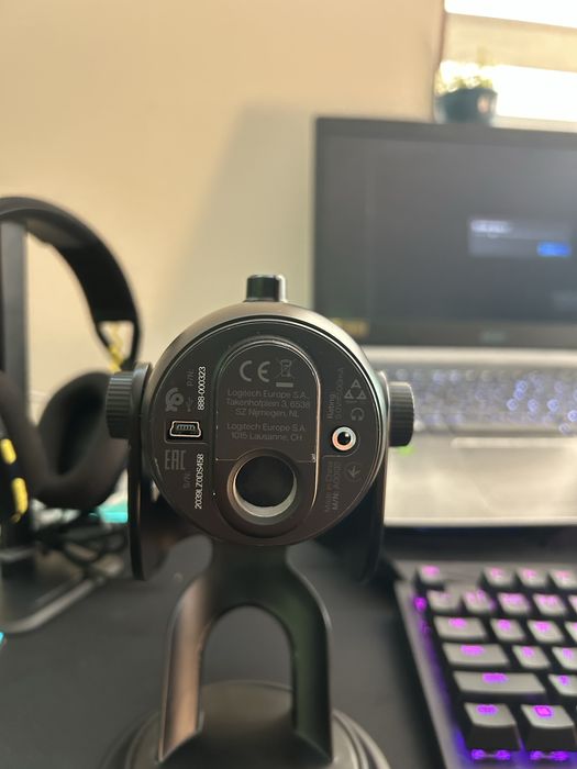 Logitech Blue Yeti микрофон, подкаст, гейминг,стрийм