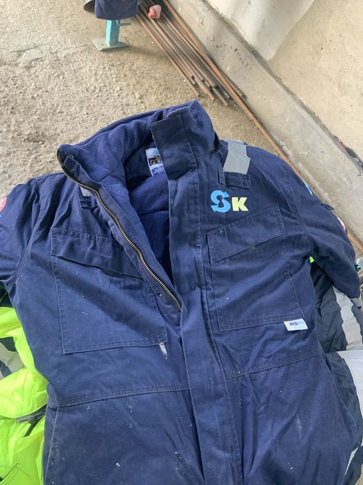 Куртка Камбинез сатылады