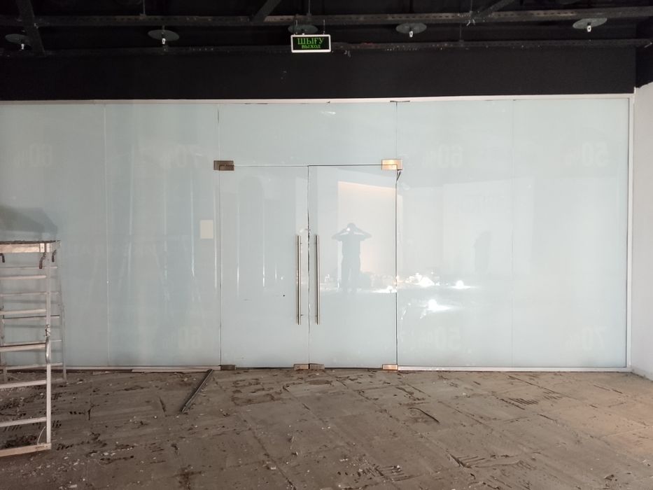 Продам стеклоперегородку