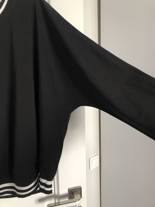 Кофта стильная красивая.