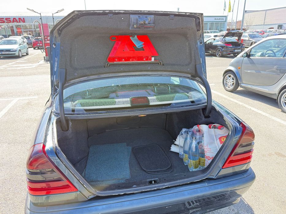 Mercedes - Benz C 200