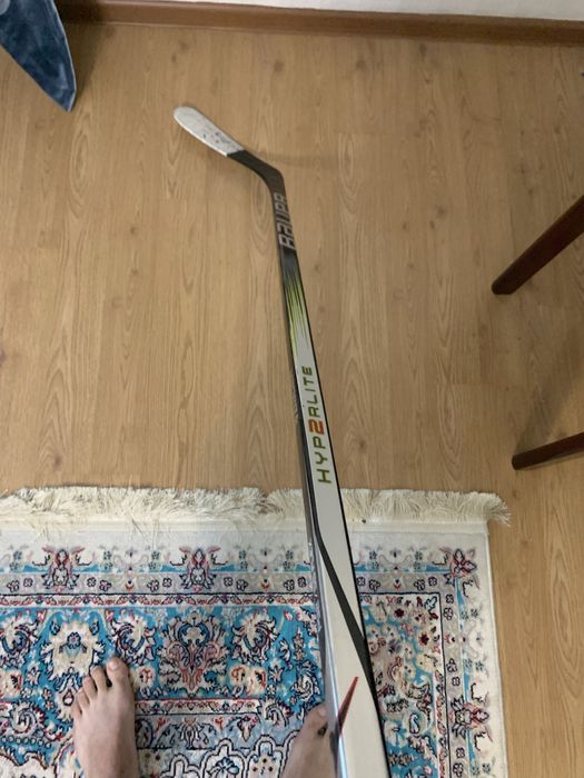 Продам клюшку bauer