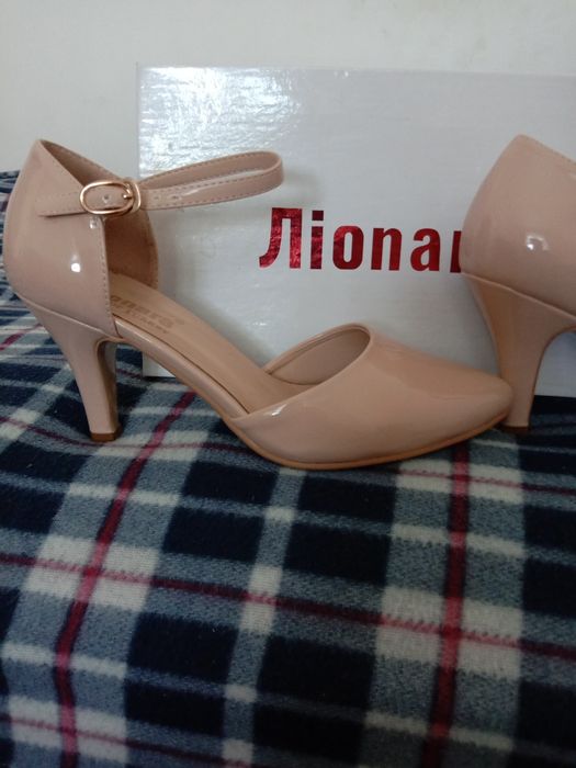 Обувь новая б/у продам