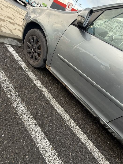 Vand Golf 5  - 4 uși