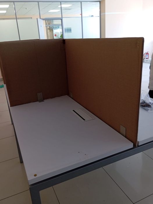 Продам Офисный стол недорого!