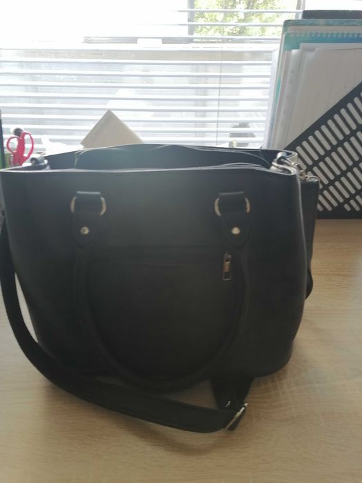 Продавам дамска чанта