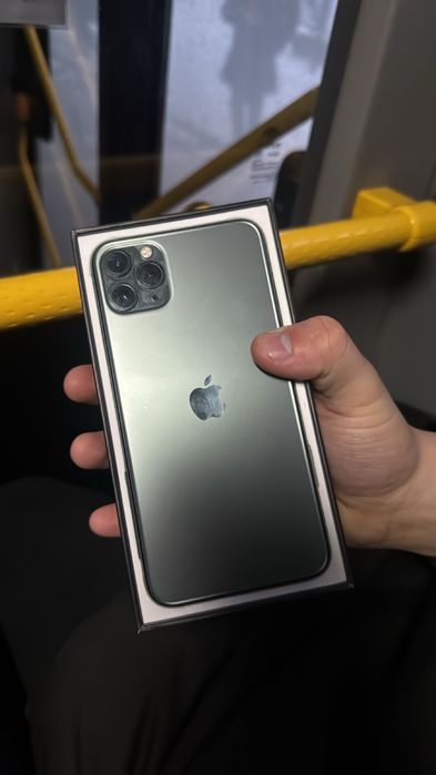 Продам айфон 11 про макс