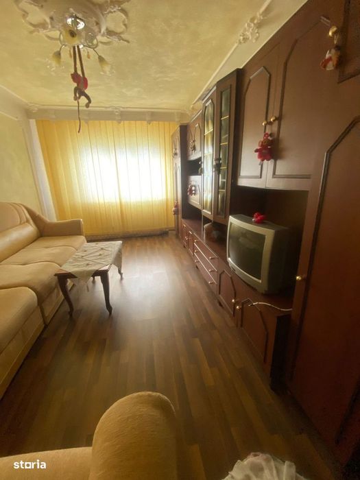 De vanzare apartament cu 2 camere și balcon, etajul 2,zona Piata Mare