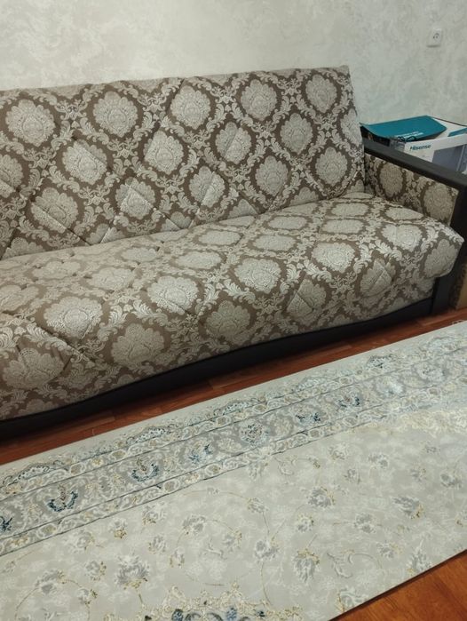 Срочно продам диван