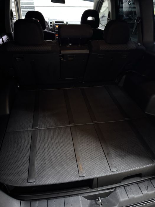 Nissan x trail sotiladi