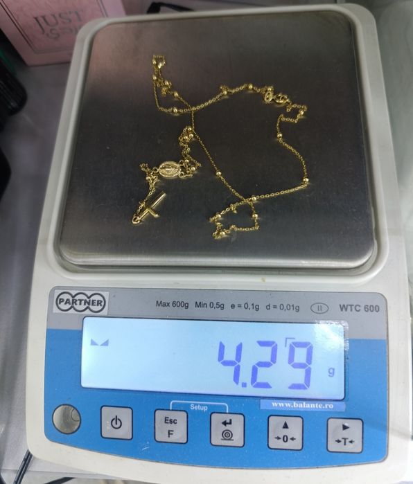 Rozar aur 585 nou