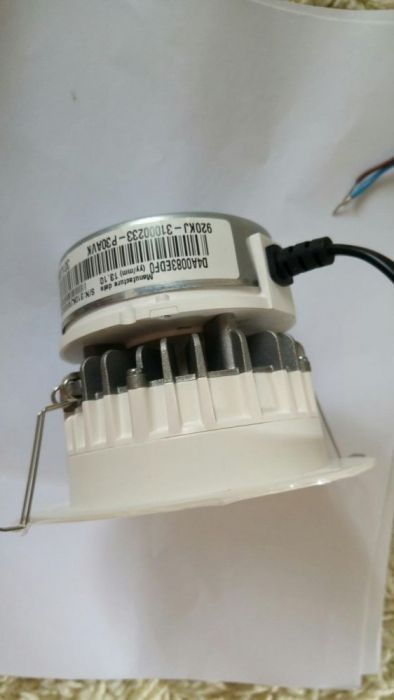 Lampa led Lg noua