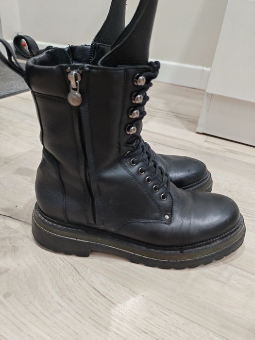 Женские зимние ботинки