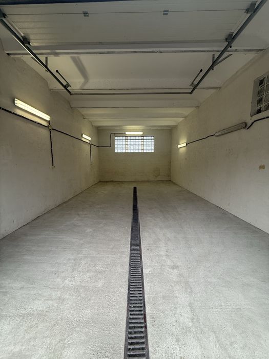 Inchiriez Spatiu Comercial/Garaj/Depozit 70 MP Codlea,Central