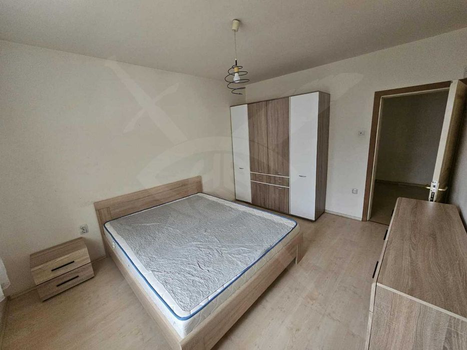 Продава се Тристаен апартамент в София, Хладилника - 100 кв.м за 867 €/кв.м - Снимка #2