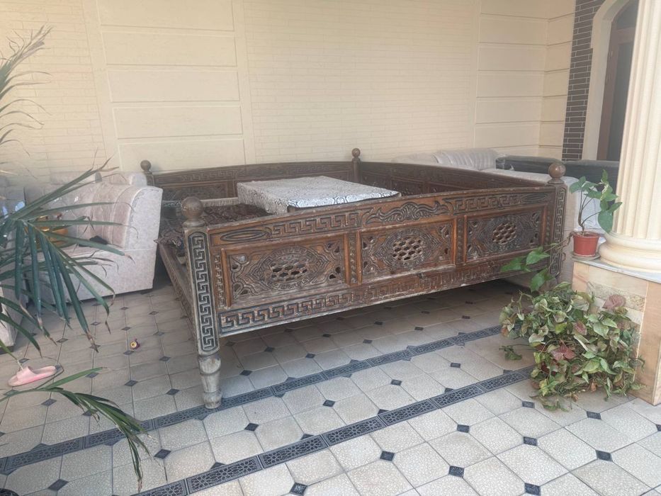 Сори крават лаклаворишкере