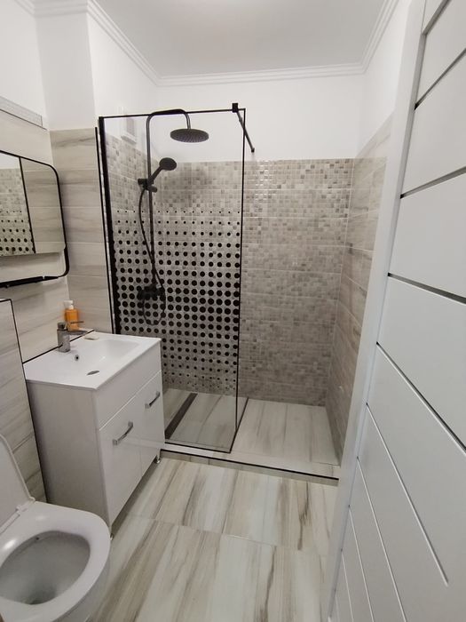 Închiriez garsoniera renovata