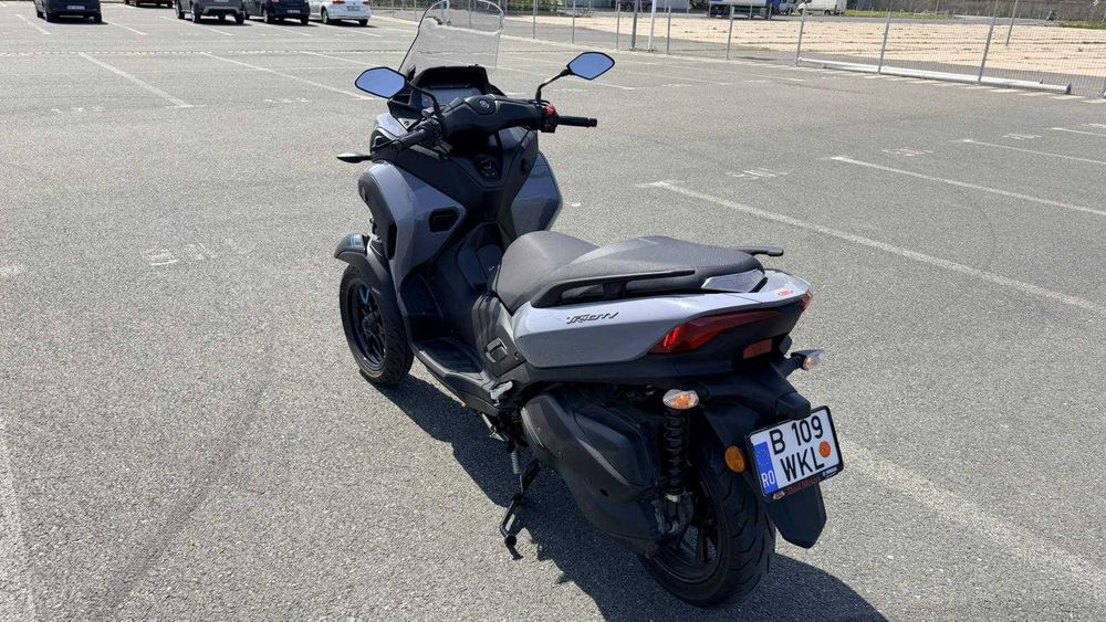 Yamaha Tricity 300 - 211 km - ca nou