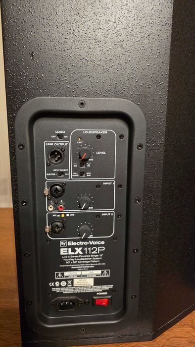 BOXE Electro Voice ELX 112P, ELX 115P și ELX 118P - Boxe active