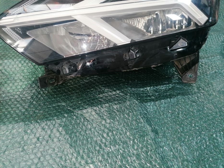 Faruri Dacia Logan 3, Sandero, Jogger