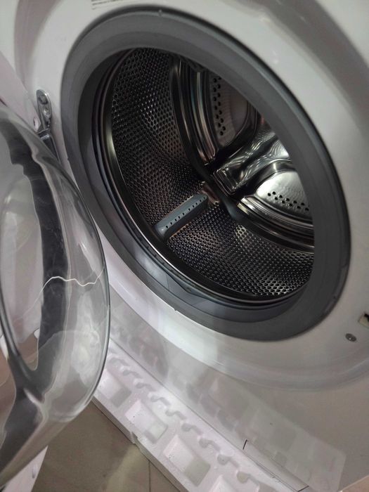 Продавам пералня Electrolux EW6S427W - PerfectCare600, 7 кг