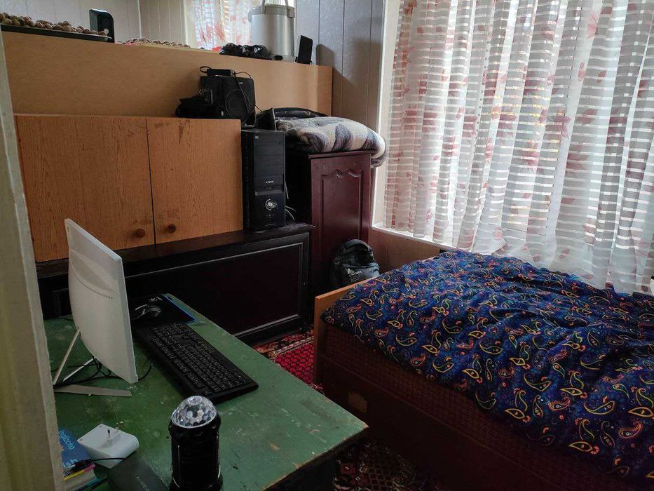 Квартира сотилади 1 этаж хамма шароити бор, 3/1/4