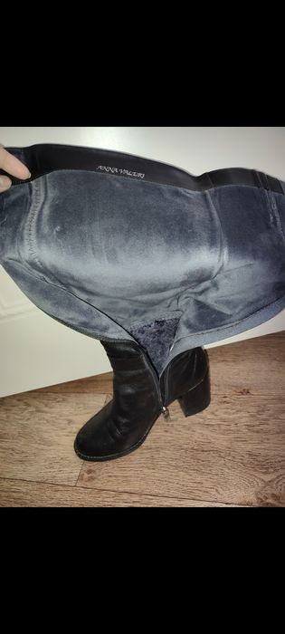 Срочно кожанные сапоги