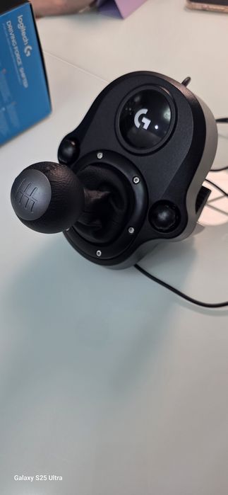 Продам Logitech driving force shifter